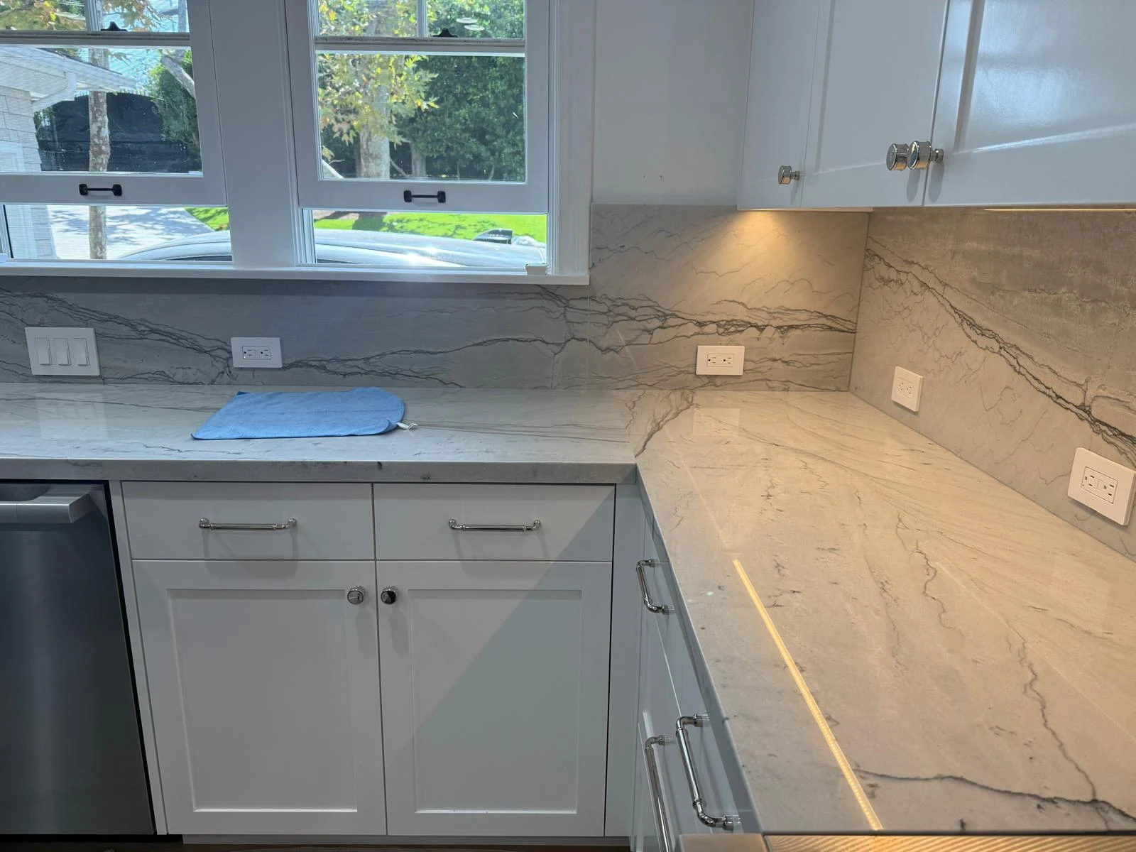 Under-cabinet outlets and lighting installed in a Los Angeles kitchen